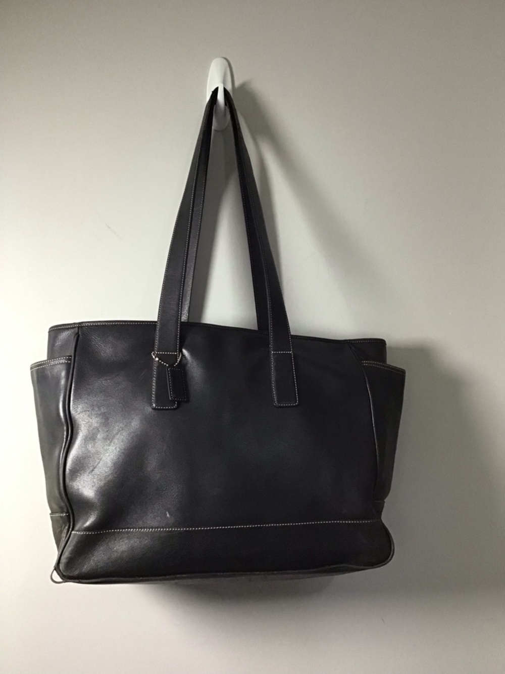 Vintage Coach Hampton Carry All Black Leather Tote Bag 19x12x6”
